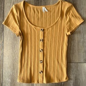 Junior’s Mudd short sleeve knit top, sz M.